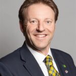 Derek Thomas Official Portrait