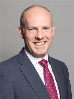 Justin Tomlinson Official Portrait